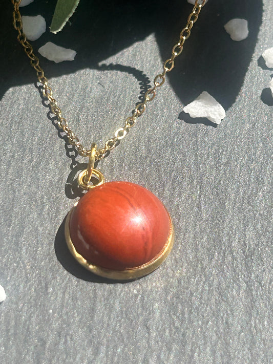 Séléna – Collier Jaspe Rouge | Pierre naturelle vitalité & ancrage | Bijou acier inoxydable fait main