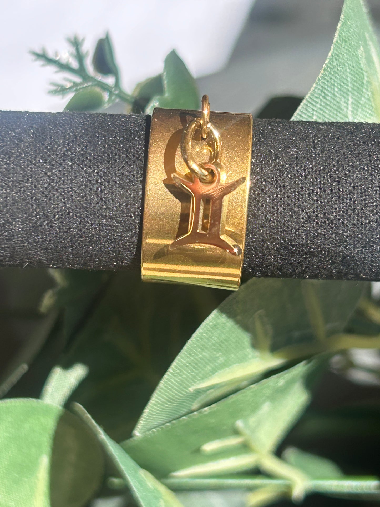 Cassiopée – Bague Signe Astrologique | Bague réglable avec breloque zodiaque | Bijou acier inoxydable fait main
