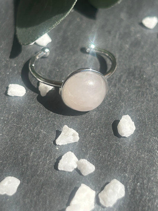 Séléna – Bague Quartz Rose | Bague réglable | Pierre naturelle amour & douceur | Bijou acier inoxydable fait main