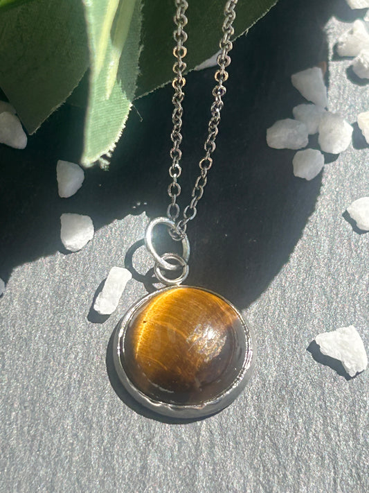 Séléna – Collier Œil de Tigre | Pierre naturelle force & clarté | Bijou acier inoxydable fait main