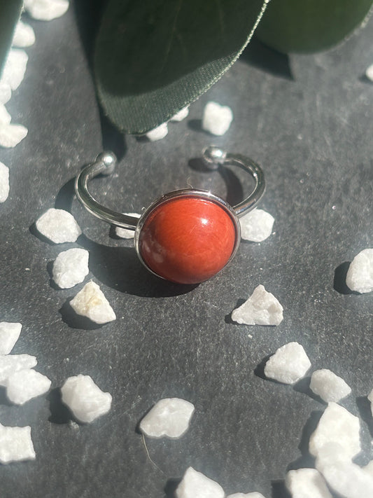 Séléna – Bague Jaspe Rouge | Bague réglable | Pierre naturelle vitalité & ancrage | Bijou acier inoxydable fait main