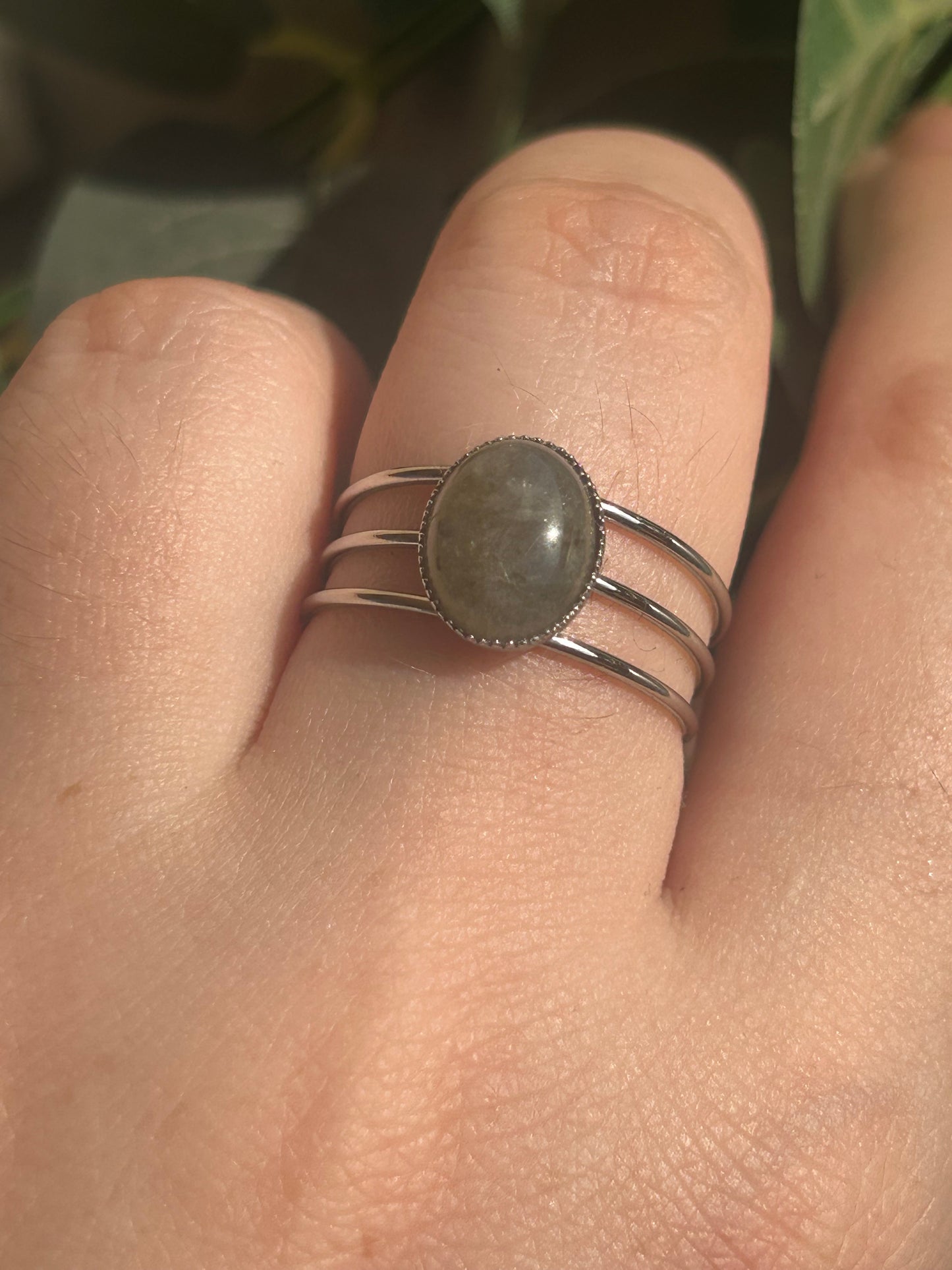 Trinæa – Bague Labradorite | Bague réglable | Pierre naturelle protection & intuition | Bijou acier inoxydable fait main