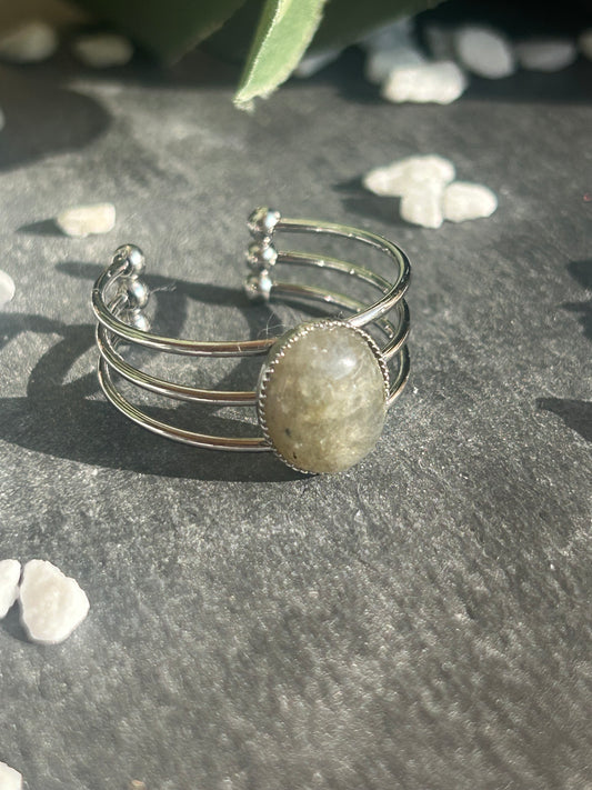 Trinæa – Bague Labradorite | Bague réglable | Pierre naturelle protection & intuition | Bijou acier inoxydable fait main