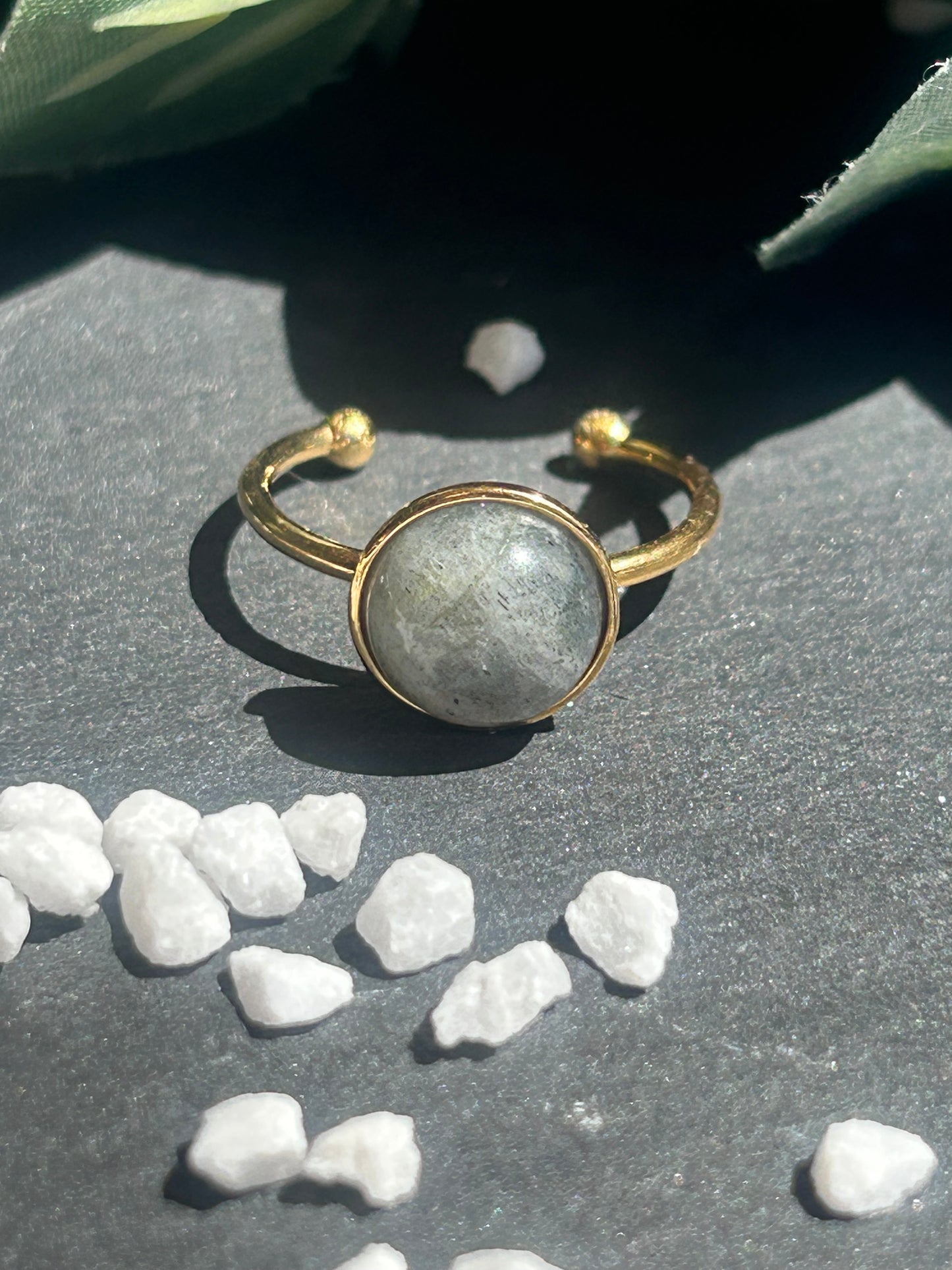 Séléna – Bague Labradorite | Bague réglable | Pierre naturelle protection & intuition | Bijou acier inoxydable fait main