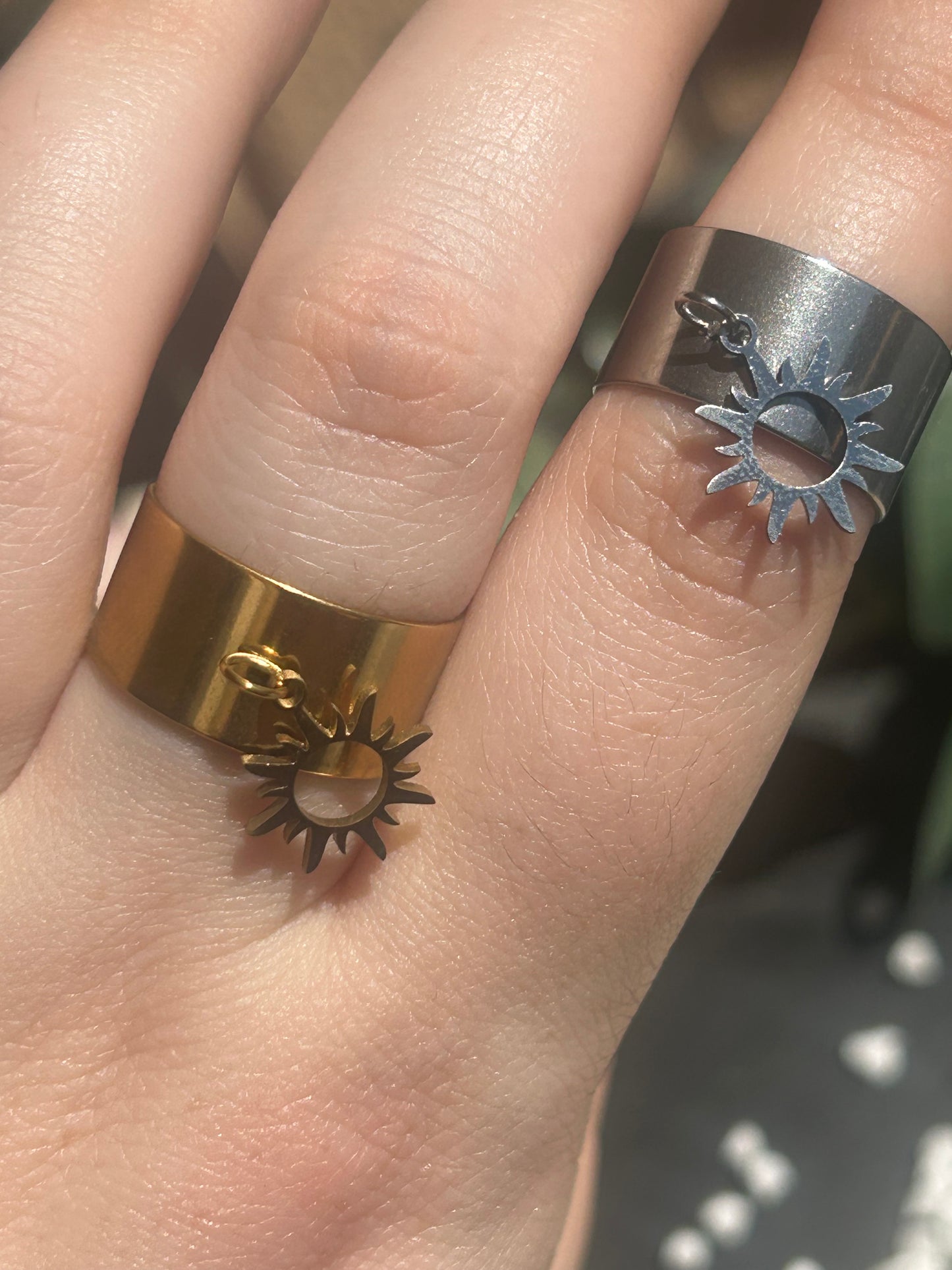 Solaris – Bague Breloque soleil | Bague réglable | Bijou acier inoxydable fait main
