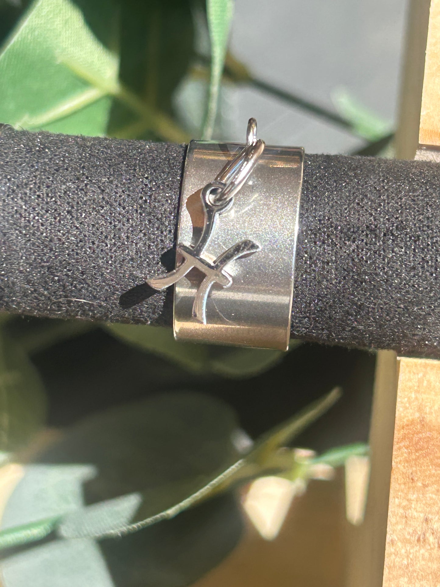 Cassiopée – Bague Signe Astrologique | Bague réglable avec breloque zodiaque | Bijou acier inoxydable fait main