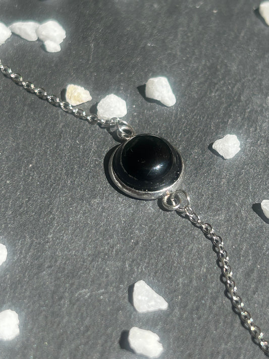 Séléna – Bracelet Agate Noire / Onyx | Bracelet réglable | Pierre naturelle protection & ancrage | Bijou acier inoxydable fait main