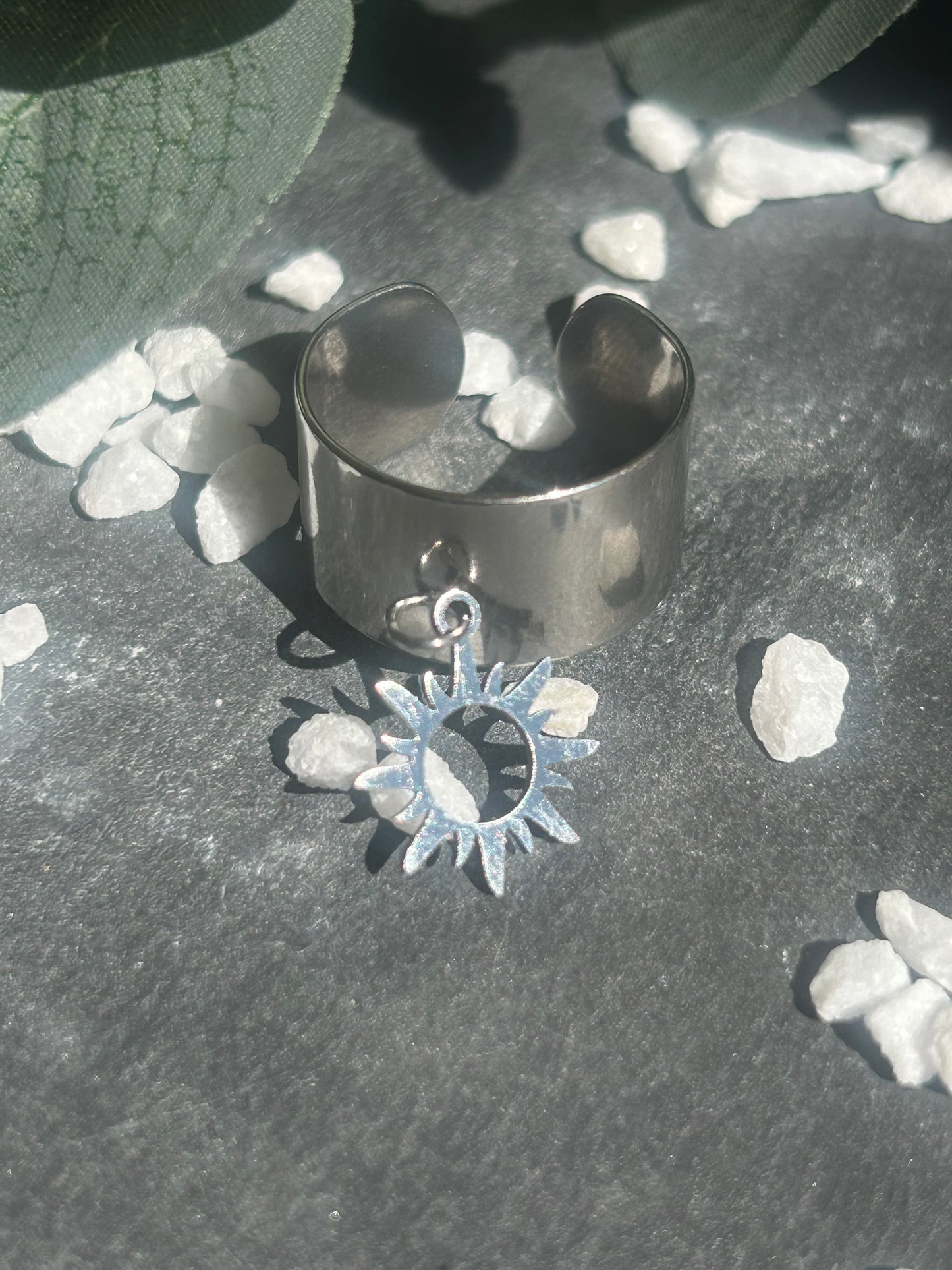 Solaris – Bague Breloque soleil | Bague réglable | Bijou acier inoxydable fait main