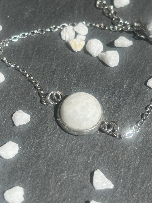 Séléna – Bracelet Pierre de Lune | Bracelet réglable | Pierre naturelle féminité & intuition | Bijou acier inoxydable fait main